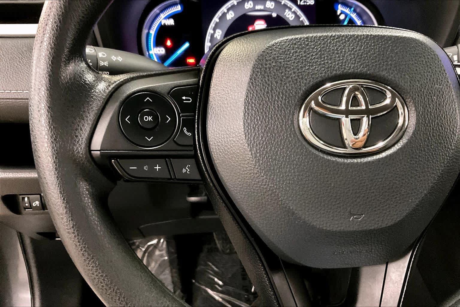 Used 2024 Toyota RAV4 XLE AWD/4WD image 23