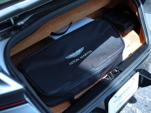 Used 2024 Aston Martin DB12 Convertible image 12