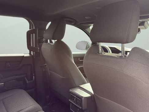 Used 2025 Toyota 4Runner SR5 RWD image 27