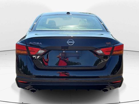 Used 2024 Nissan Altima 2.5 SR FWD image 7