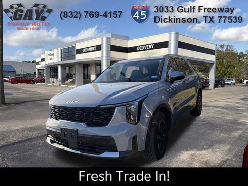 Certified 2025 Kia Sorento S image 3