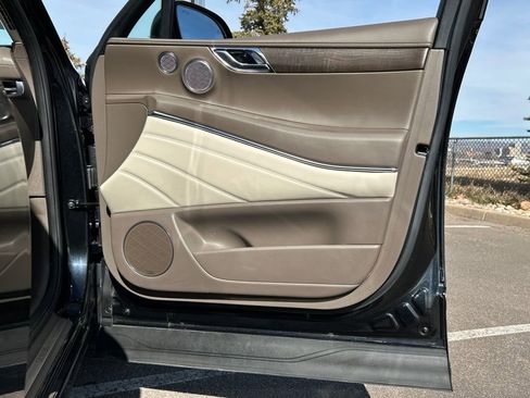 Used 2024 Genesis GV80 3.5T w/ Prestige Package image 32
