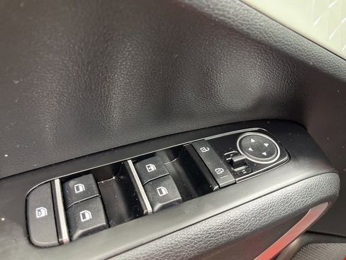 Used 2024 Kia Soul LX FWD image 30