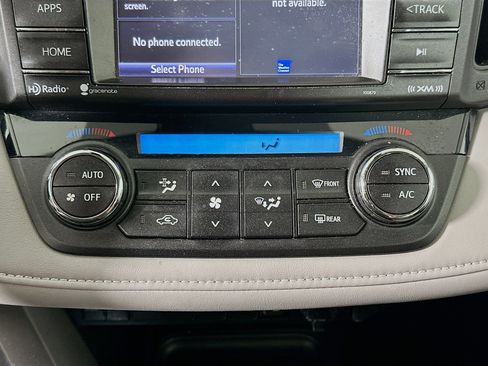 Used 2018 Toyota RAV4 XLE image 22
