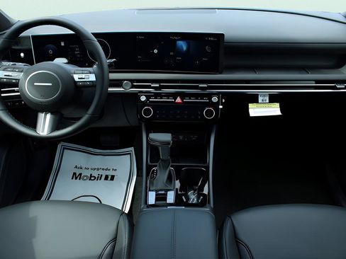 New 2025 Hyundai Santa Cruz Limited image 13