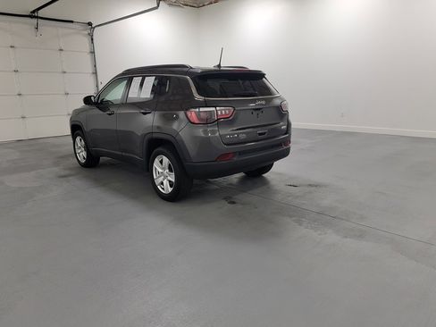 Used 2022 Jeep Compass Latitude image 6