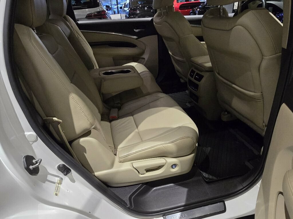 Used 2017 Acura MDX w/ Technology Package AWD/4WD image 30