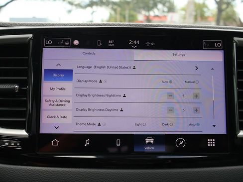 Used 2023 Chrysler Pacifica Touring-L FWD image 42
