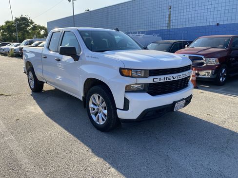 Used 2020 Chevrolet Silverado 1500 Custom w/ Custom Value Package RWD image 7