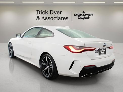 Used 2023 BMW M440i Coupe w/ Premium Package image 6