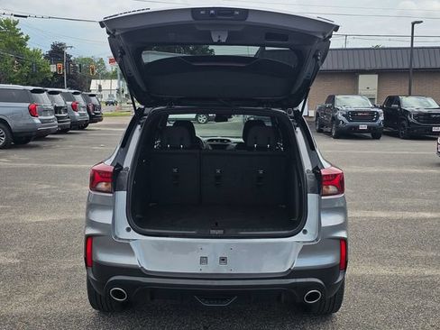 Used 2023 Chevrolet TrailBlazer RS AWD/4WD image 11