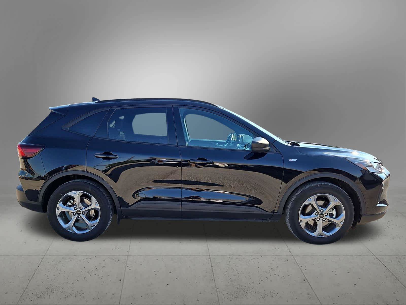 Used 2025 Ford Escape ST-Line FWD image 4