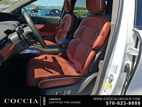 Certified 2024 Lincoln Nautilus Black Label AWD/4WD image 13