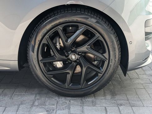 New 2025 Land Rover Range Rover Sport Dynamic SE image 10