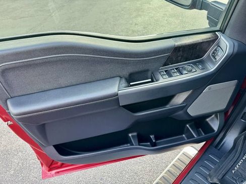 Used 2023 Ford F350 Lariat w/ Chrome Package image 25