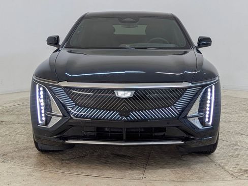 New 2026 Cadillac Lyriq Luxury w/ LPO, Floor Liner Package image 6