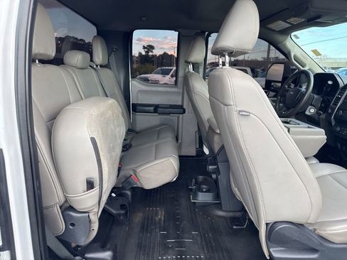 Used 2022 Ford F250 XL w/ Power Equipment Group image 21