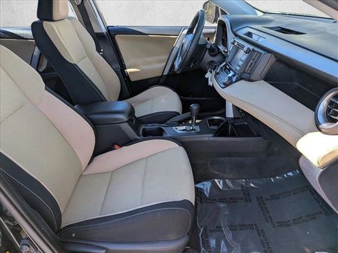 Used 2017 Toyota RAV4 XLE image 21