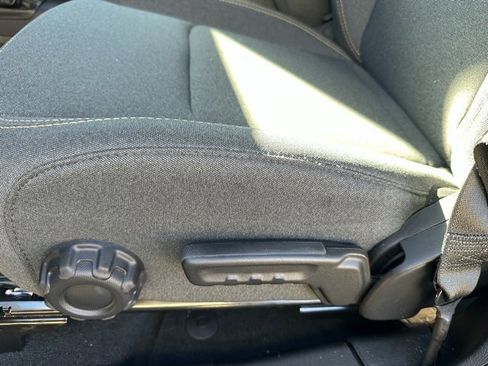 Used 2024 Jeep Wrangler Sport S image 26