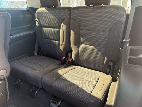 Used 2023 GMC Acadia SLE w/ Driver Convenience Package image 14