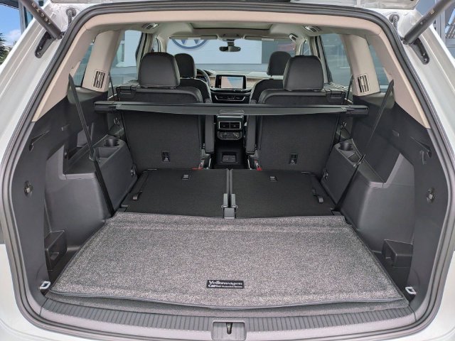 New 2026 Volkswagen Atlas SE FWD image 13