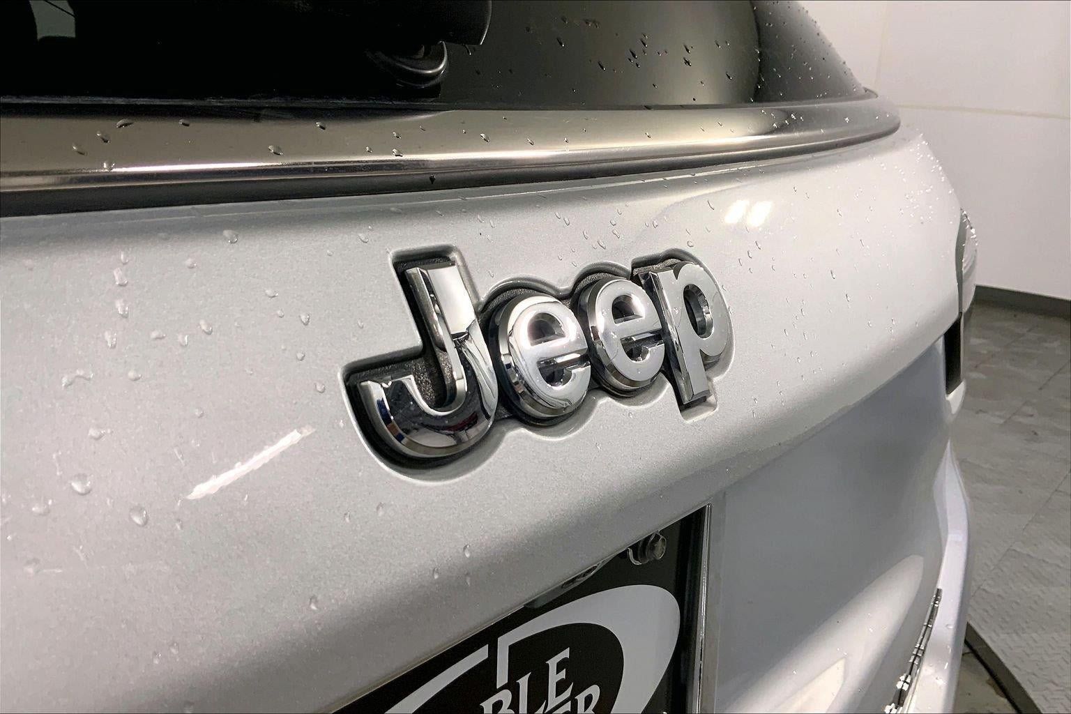 Used 2025 Jeep Compass Limited AWD/4WD image 29