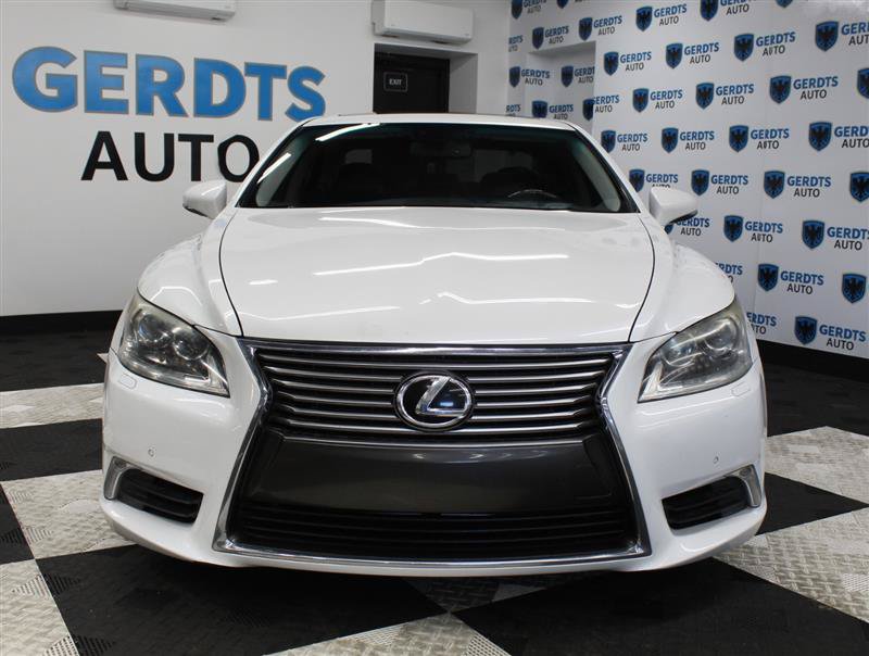 Used 2013 Lexus LS 460 AWD w/ Comfort Pkg image 6