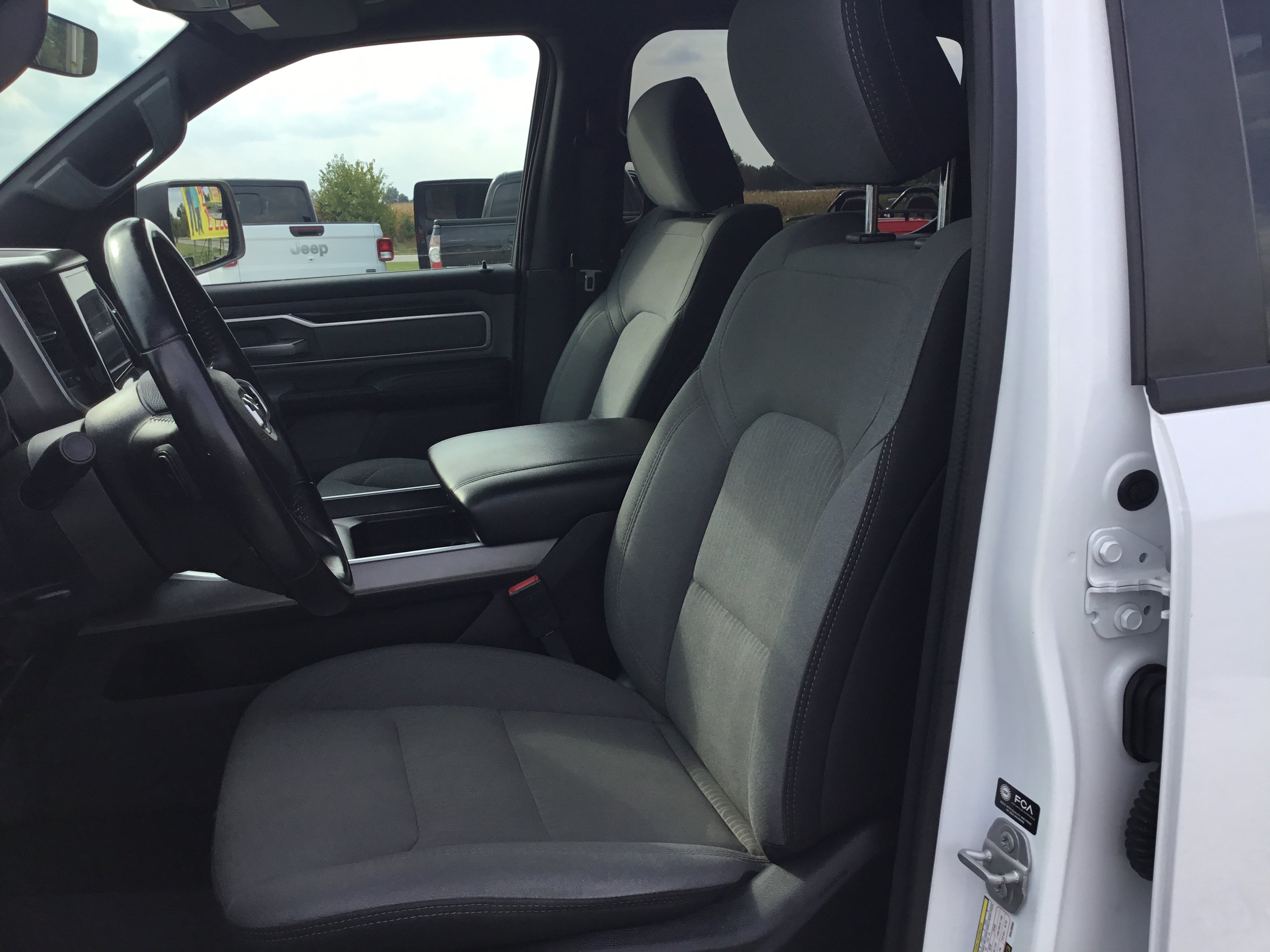 Used 2022 RAM 1500 Big Horn AWD/4WD image 14