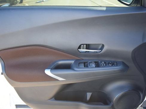 Used 2024 Nissan Kicks SR w/ Interior Electronics Package image 12