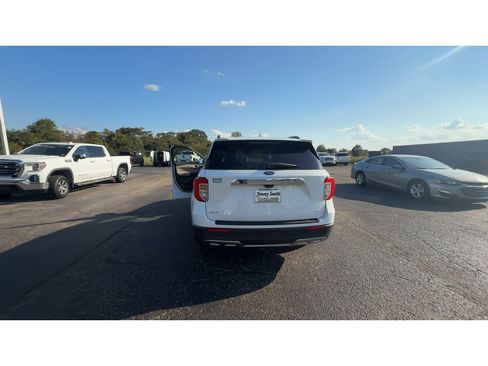 Used 2020 Ford Explorer XLT w/ Equipment Group 202A RWD image 8
