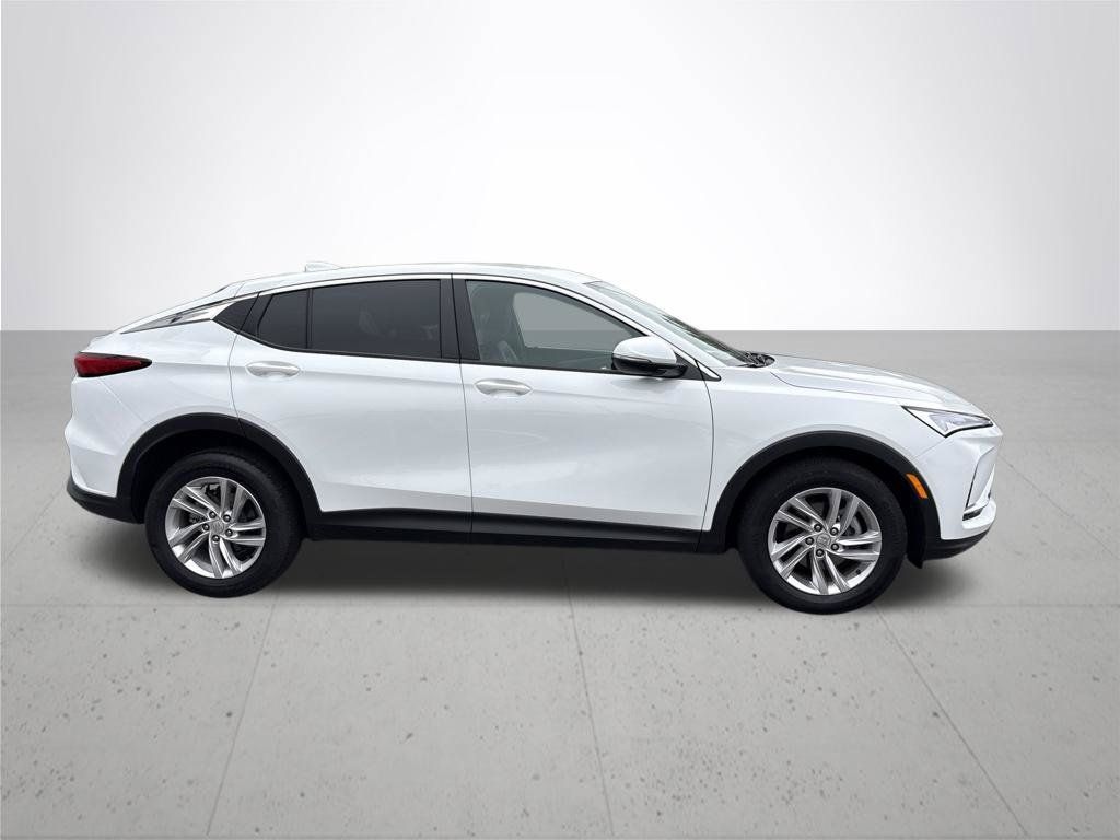 Used 2025 Buick Envista Preferred FWD image 5