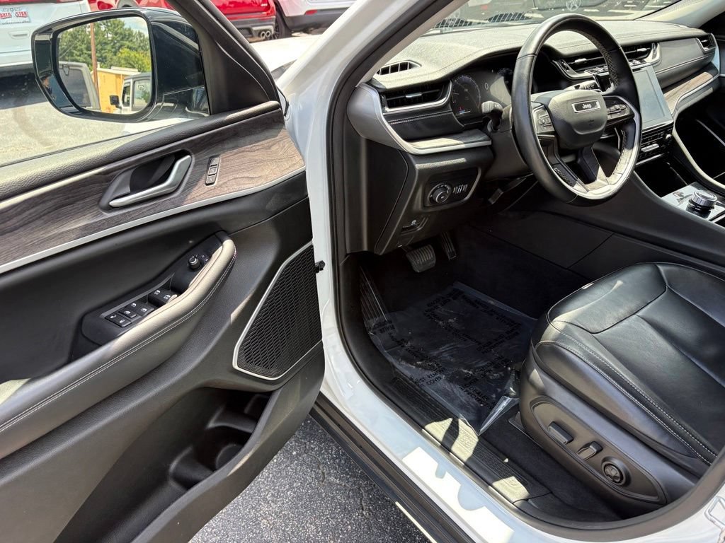 Used 2022 Jeep Grand Cherokee L Limited RWD image 23