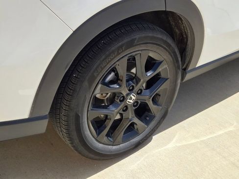 Used 2025 Honda HR-V Sport image 18