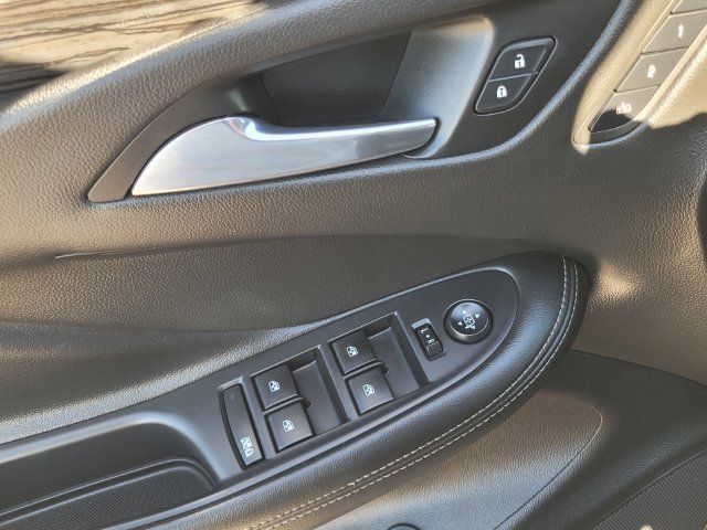 Certified 2017 Buick Envision Essence FWD image 15