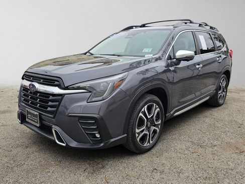 Used 2023 Subaru Ascent Touring AWD/4WD image 7