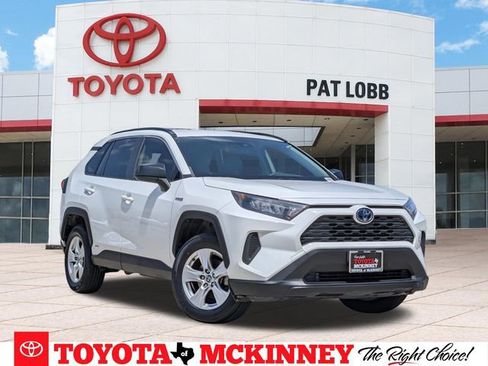 Used 2021 Toyota RAV4 LE AWD/4WD image 1