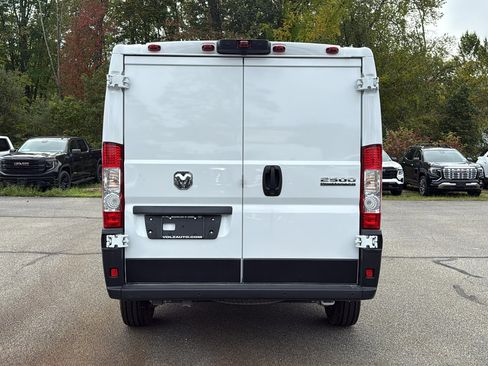 Used 2025 RAM ProMaster 2500 w/ Premium Convenience Group image 5