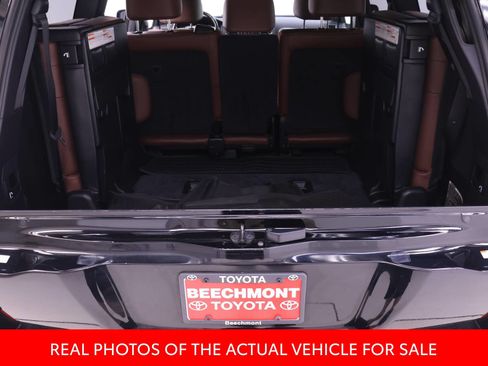 Certified 2019 Toyota Land Cruiser w/ Four Season Floor Mat Package AWD/4WD image 15