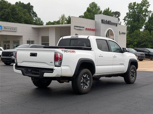 Used 2022 Toyota Tacoma TRD Off-Road w/ Technology Package AWD/4WD image 6
