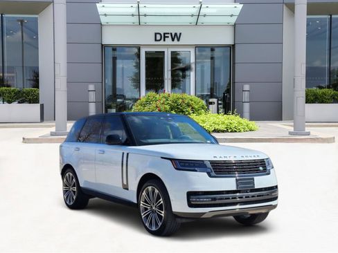 Used 2025 Land Rover Range Rover SE image 2