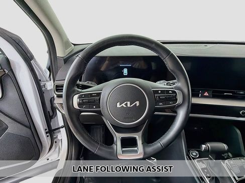 Used 2025 Kia Sportage EX w/ Premium Package AWD/4WD image 6