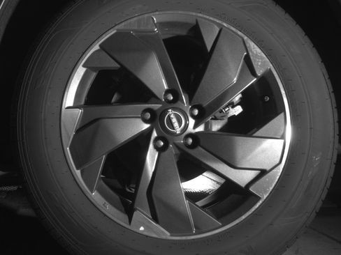 Used 2025 Nissan Rogue SV image 14