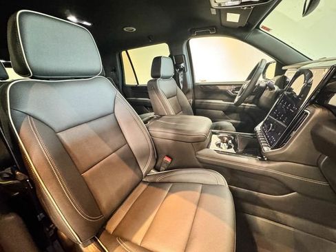 New 2026 GMC Yukon Elevation image 23