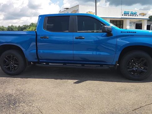 Used 2024 Chevrolet Silverado 1500 Custom w/ Turbomax Blackout Package AWD/4WD image 17