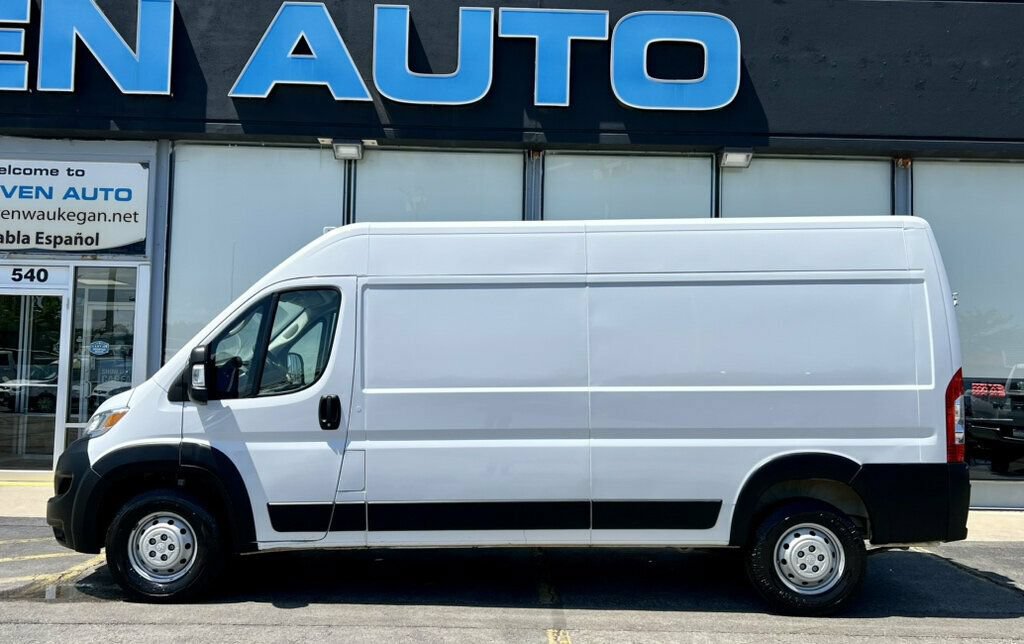 Used 2024 RAM ProMaster 2500 w/ Convenience Group FWD image 2