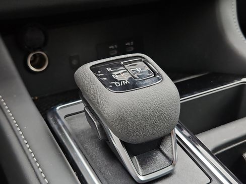 New 2026 Nissan Pathfinder SL AWD/4WD image 12