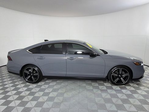 Used 2023 Honda Accord Sport image 4