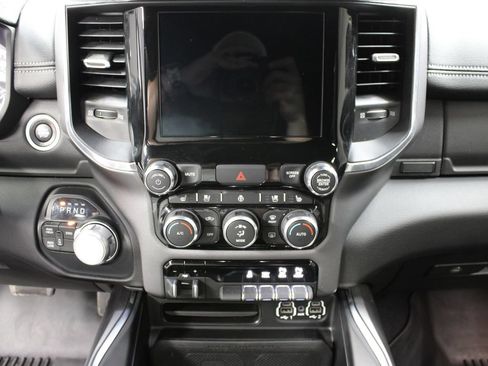 Used 2022 RAM 2500 Laramie AWD/4WD image 17