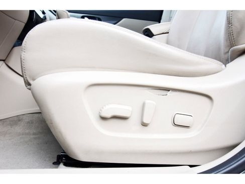 Used 2015 Nissan Rogue SL image 31