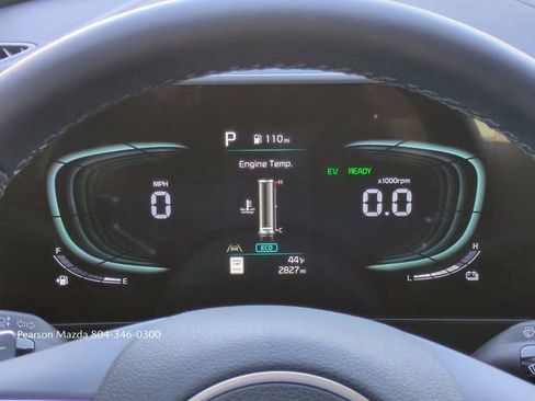 Used 2025 Kia Sportage EX image 28